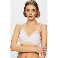 Triumph - Biustonosz Tempting Lace. Białe biustonosze Triumph, bez wzorów, z elastanu. Za 99,90 zł.