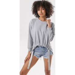 Szara Bluza Morgalyn. Szare bluzy damskie Born2be, xl, bez wzorów, bez rękawów, bez kaptura. W wyprzedaży za 69,99 zł.