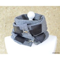 Szaliki damskie: Szal wełna w jodełkę ze skórą Unisex -Czarny