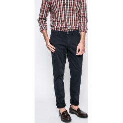 Trussardi Jeans - Spodnie. Niebieskie chinosy męskie marki Trussardi Jeans, z elastanu. W wyprzedaży za 239,90 zł.