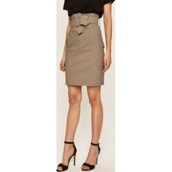 Answear - Spódnica. Pomarańczowe spódniczki damskie ANSWEAR, na co dzień, s, w paski, z elastanu, casualowe, z podwyższonym stanem, midi, ołówkowe. Za 89,90 zł.
