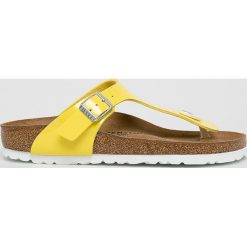 Birkenstock - Japonki. Żółte klapki damskie Birkenstock, bez wzorów, ze skóry, bez obcasa. W wyprzedaży za 219,90 zł.