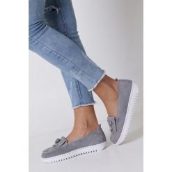 Szare mokasyny skórzane z kokardką Casu DP021/19GR. Szare mokasyny damskie marki Casu. Za 129,99 zł.