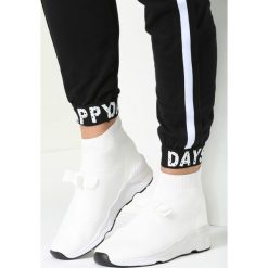 Białe Buty Sportowe Adorable Bobby. Białe buty sportowe damskie vices. Za 59,99 zł.