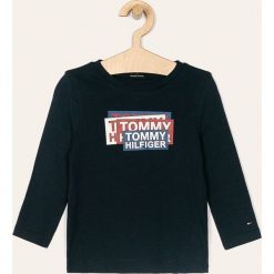 Tommy Hilfiger - Longsleeve dziecięcy 98-176 cm. Białe t-shirty chłopięce TOMMY HILFIGER, z nadrukiem, z bawełny, z długim rękawem. W wyprzedaży za 99,90 zł.