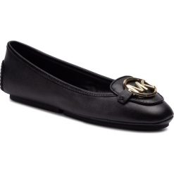Baleriny MICHAEL MICHAEL KORS - Lillie Moc 40R9LIFP1L Black. Czarne baleriny damskie MICHAEL Michael Kors, na co dzień, bez wzorów, ze skóry, klasyczne, bez obcasa, bez zapięcia. Za 519,00 zł.