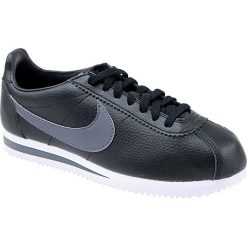 Nike Classic Cortez Leather 749571-011 46 Czarne. Czarne buty sportowe męskie Nike, ze skóry, bez zapięcia. W wyprzedaży za 319,99 zł.