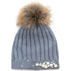 Czapka damska Perła elegancji szara. Szare czapki zimowe damskie Art of Polo. Za 86,44 zł.