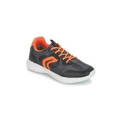 Buty Dziecko Geox J WAVINESS BOY. Czarne trampki chłopięce marki Geox, bez wzorów, bez zapięcia. Za 207,20 zł.
