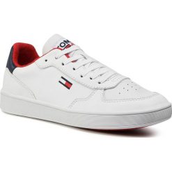Sneakersy TOMMY JEANS - Wmns Tommy Jeans Cupsole EN0EN01146 Rwb 0K4. Białe półbuty damskie Tommy Jeans, na co dzień, bez wzorów, z jeansu, bez obcasa, na płaskiej podeszwie, bez zapięcia. Za 449,00 zł.