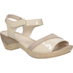 Sandały caprice 9-28250-26. Brązowe sandały damskie Caprice, bez wzorów, ze skóry, bez obcasa, bez zapięcia. Za 249,99 zł.