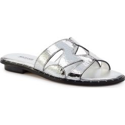 Klapki MICHAEL MICHAEL KORS - Annalee Slide 40S9ANFP1M Srebrny. Szare klapki damskie MICHAEL Michael Kors, bez wzorów, ze skóry ekologicznej, bez obcasa, na obcasie. W wyprzedaży za 409,00 zł.
