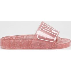 Pepe Jeans - Klapki. Czerwone sandały dziewczęce Pepe Jeans, z jeansu, bez zapięcia. Za 99,90 zł.