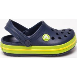 Crocs - Klapki dziecięce. Niebieskie sandały chłopięce Crocs, z materiału, bez zapięcia. Za 139,90 zł.
