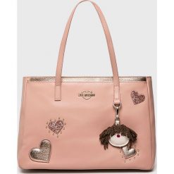 Love Moschino - Torebka. Różowe torebki klasyczne damskie marki Love Moschino, z materiału, na ramię, duże. Za 999,90 zł.