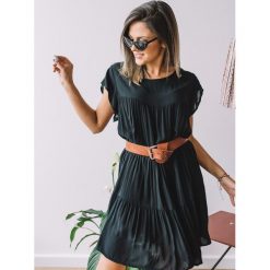 Sukienka Otylia black. Czarne sukienki damskie Fanaberia.com, na co dzień, bez wzorów, eleganckie, bez kołnierzyka, bez rękawów, oversize. Za 89,00 zł.