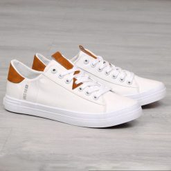 Trampki niskie męskie tekstylne białe Big Star FF174312 - biały. Białe trampki męskie BIG STAR, bez wzorów, retro, bez zapięcia. Za 70,00 zł.