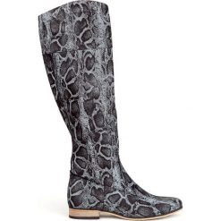 Wężowe kozaki bez zamka - skóra naturalna - model 125 - kolor czarny wąż. Czarne kozaki damskie Zapato, na lato, z jeansu, eleganckie, na wysokim obcasie, na płaskiej podeszwie, na zamek. W wyprzedaży za 366,75 zł.