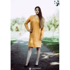 Sukienka Musztardowa MIDI. Szare sukienki marki Pakamera, na co dzień, midi. Za 189,00 zł.
