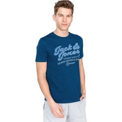 Jack & Jones Super Koszulka Niebieski. Niebieskie podkoszulki męskie Jack & Jones, xl, z haftami, z bawełny, bez kołnierzyka, krótkie. Za 66,95 zł.