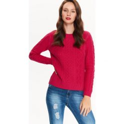 SWETER DŁUGI RĘKAW DAMSKI, Z WARKOCZAMI. Różowe swetry damskie Top Secret, na zimę, bez wzorów, z dzianiny, eleganckie, z długim rękawem, długie, bez kaptura. W wyprzedaży za 89,99 zł.