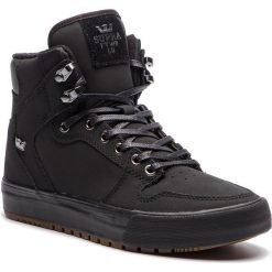 Sneakersy SUPRA - Vaider Cw 08043-060-M Black Black/Dark Gum. Czarne sneakersy męskie Supra, bez zapięcia. W wyprzedaży za 369,00 zł.