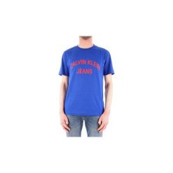T-shirty z krótkim rękawem Calvin Klein Jeans J30J311471. Niebieskie t-shirty męskie Calvin Klein Jeans, s, bez wzorów, z jeansu, bez kołnierzyka, krótkie. Za 156,03 zł.