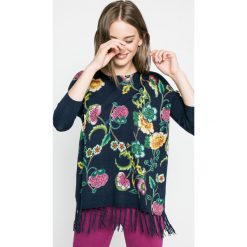 Desigual - Sweter. Szare bez kategorii Desigual, s, z wiskozy, z okrągłym kołnierzem. W wyprzedaży za 199,90 zł.