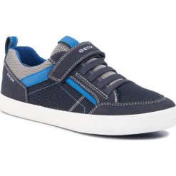 Sneakersy GEOX - J Kilwi B. E J02A7E 014AF C4226 D Navy/Royal. Niebieskie trampki chłopięce Geox, bez wzorów, ze skóry ekologicznej, na rzepy. W wyprzedaży za 219,00 zł.