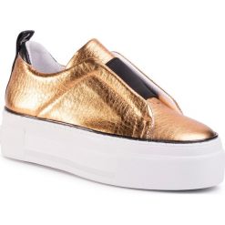 Sneakersy TOGOSHI - TG-13-04-000223 711. Żółte półbuty damskie Togoshi, ze skóry. Za 469,00 zł.