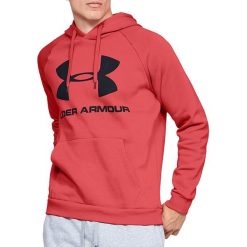 Under Armour Rival Fleece Sportstyle Logo Hoodie 1345628-646. Czerwone bluzy męskie Under Armour, xl, bez wzorów, z bawełny, bez kołnierzyka, bez rękawów, bez kaptura. W wyprzedaży za 179,99 zł.