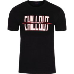 T-shirt Trussardi Jeans. Czarne koszulki męskie m, bez wzorów, z jeansu, z włoskim kołnierzykiem. Za 279,00 zł.