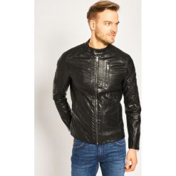 Kurtka skórzana Guess Quilted Eco M02L46 WCQD0. Czarne kurtki męskie Guess, m, z aplikacjami, bez kaptura. W wyprzedaży za 469,00 zł.