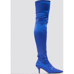 NA-KD Shoes Kozaki za kolano z miękką cholewką - Blue. Niebieskie kozaki damskie NA-KD Shoes, za kolano, na niskim obcasie, na obcasie, bez zapięcia. W wyprzedaży za 81,18 zł.