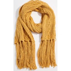 Szalik Gold Label - Żółty. Żółte bez kategorii Mohito. Za 89,99 zł.
