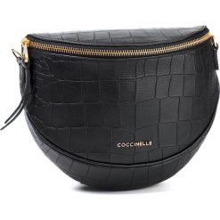Saszetka nerka COCCINELLE - FC1 Blackie Croco Soft E1 FC1 15 01 01 Noir 001. Czarne nerki damskie Coccinelle, bez wzorów, ze skóry, klasyczne, bez dodatków. Za 1649,00 zł.