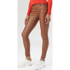 Brązowe Spodnie Skinny Metilira. Pomarańczowe spodnie damskie Born2be. Za 139,99 zł.