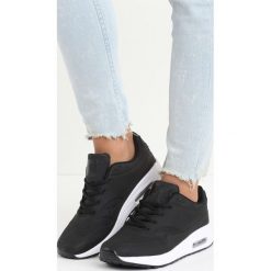 Czarne Buty Sportowe Hot Days. Czarne buty sportowe damskie marki DOMYOS, z bawełny. Za 79,99 zł.