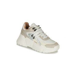 Buty Victoria TOTEM NYLON. Białe trampki i tenisówki damskie Victoria, bez wzorów, z nylonu, bez zapięcia. Za 309,00 zł.