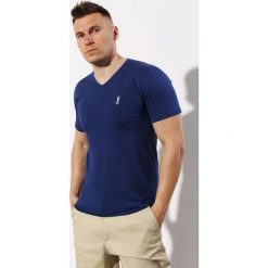 T-Shirt Orlovski V-neck Granatowy White. Niebieskie t-shirty męskie Edward Orlovski, m, bez wzorów, z bawełny, eleganckie, z włoskim kołnierzykiem. Za 29,00 zł.