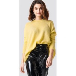 NA-KD Luźny melanżowy sweter z dzianiny - Yellow. Żółte swetry oversize damskie NA-KD, z dzianiny. Za 121,95 zł.