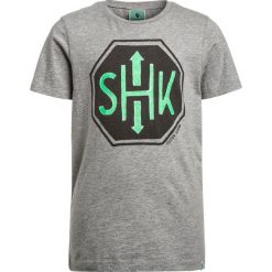 Scotch Shrunk WITH HEAVY WASHING ARTWORKS Tshirt z nadrukiem grey melange. Szare t-shirty męskie marki Scotch Shrunk, z nadrukiem, z bawełny. Za 129,00 zł.