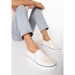 Różowe Slip On Mime. Różowe trampki i tenisówki damskie Born2be, bez wzorów, bez zapięcia. W wyprzedaży za 49,99 zł.