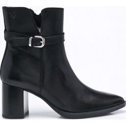 Caprice - Botki. Czarne buty zimowe damskie marki Caprice, z materiału, na obcasie. W wyprzedaży za 299,90 zł.