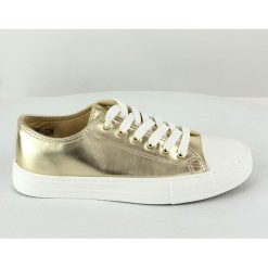 Sneakersy w kolorze biało-złotym. Trampki i tenisówki damskie Suredelle, Sixth Sens. W wyprzedaży za 89,95 zł.