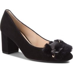 Półbuty HÖGL - 6-105092 Black/Black 0101. Czarne półbuty damskie skórzane marki HÖGL. W wyprzedaży za 359,00 zł.