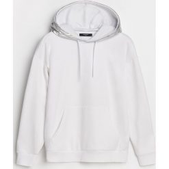 Bluzy damskie: Bluza ze srebrnym kapturem – Biały