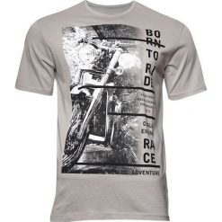 Popielaty T-shirt Męski z Nadrukiem, Krótki Rękaw, Just Yuppi, Beżowy, Motor TSJTYUP8227kol6beige. Szare koszulki męskie Just Yuppi, m, z nadrukiem, z tkaniny, casualowe, bez kołnierzyka, z krótkim rękawem, krótkie. Za 36,00 zł.