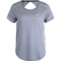 Nike Performance BREATHE Tshirt z nadrukiem thunder blue/heather/reflective silver. Niebieskie topy sportowe damskie marki Nike Performance, l, z nadrukiem, z materiału. W wyprzedaży za 125,30 zł.