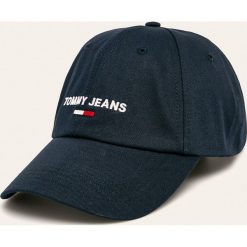 Tommy Jeans - Czapka. Niebieskie czapki damskie Tommy Jeans, z aplikacjami, z bawełny. Za 139,90 zł.